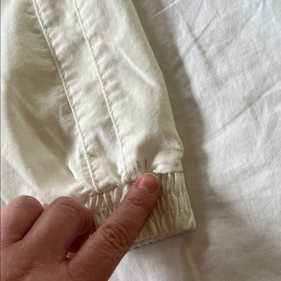 VIP Men's Cream Cargo Pants - Picture 5 of 6